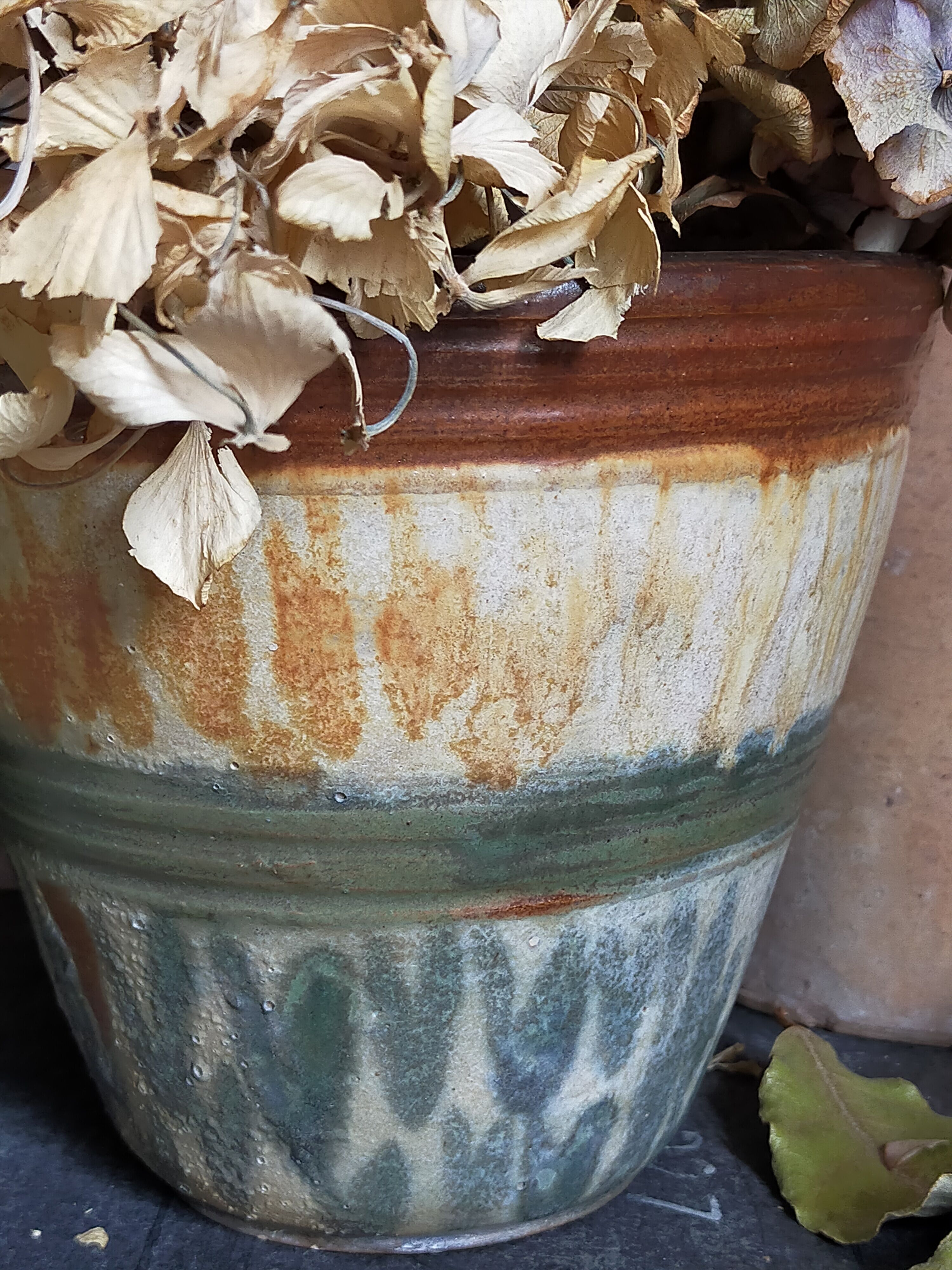 Vase bouquetière cache-pot sandstone enamelled with bouffioulx signed dubois