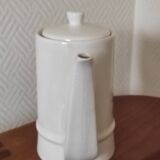 Small coffee maker with floral decoration