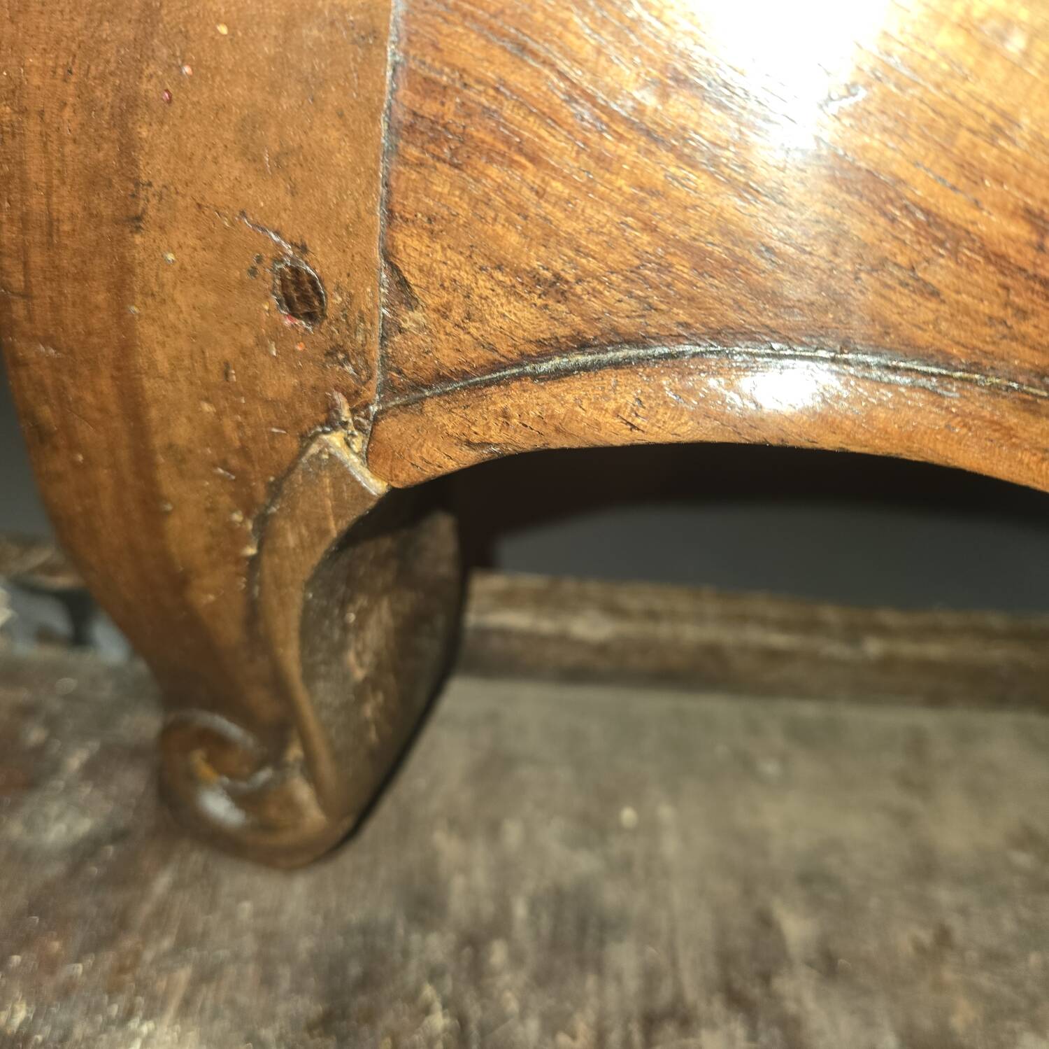 Curved Louis XV commode, 18th century.