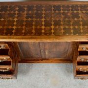 Buffet rustique en noyer ancien avec parquetterie incrustée, qualité vintage