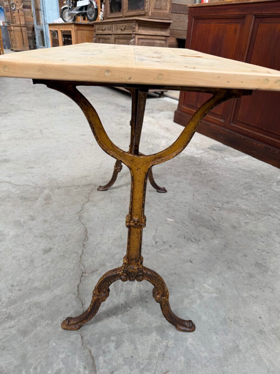 Table bistrot début XXème