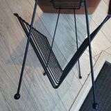 Table magazines rack
