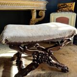 Paire de curules de la fin du xixe en bois sculpté de style Louis xv