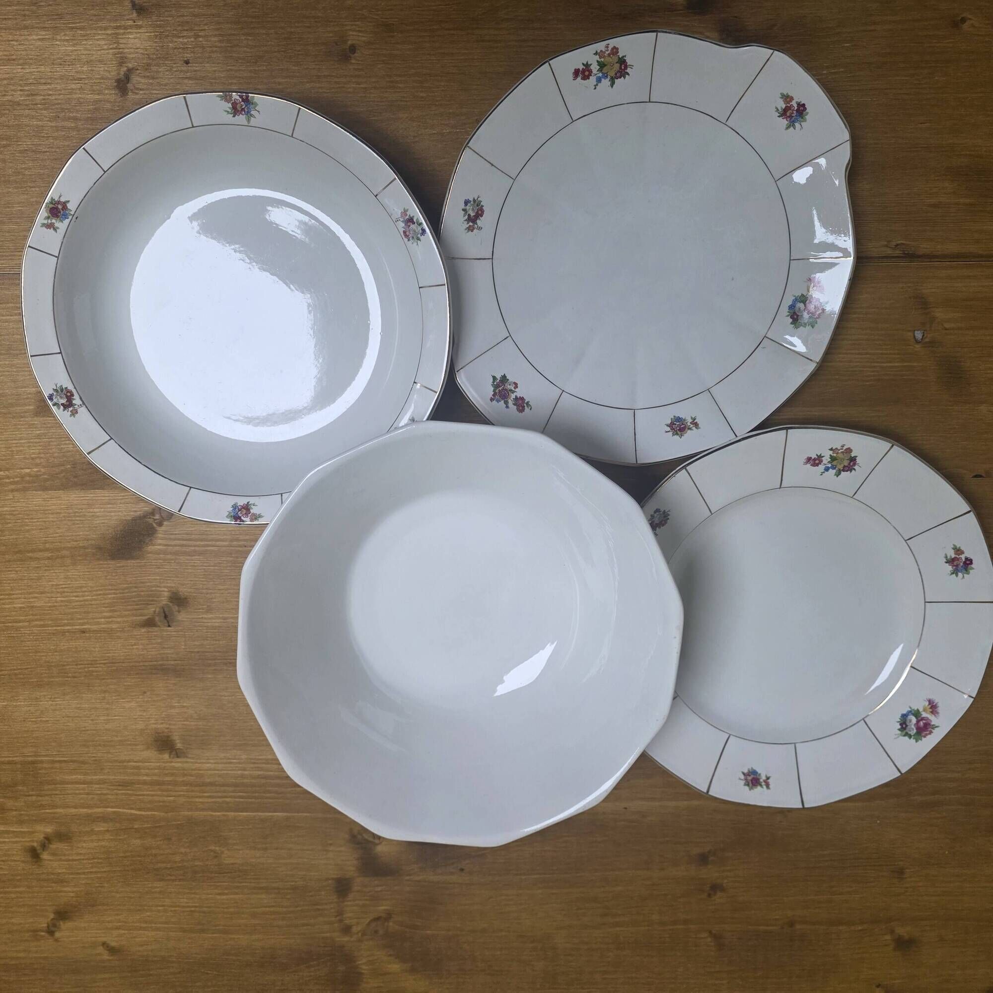 Set of 4 Digoin-Sarreguemines dishes