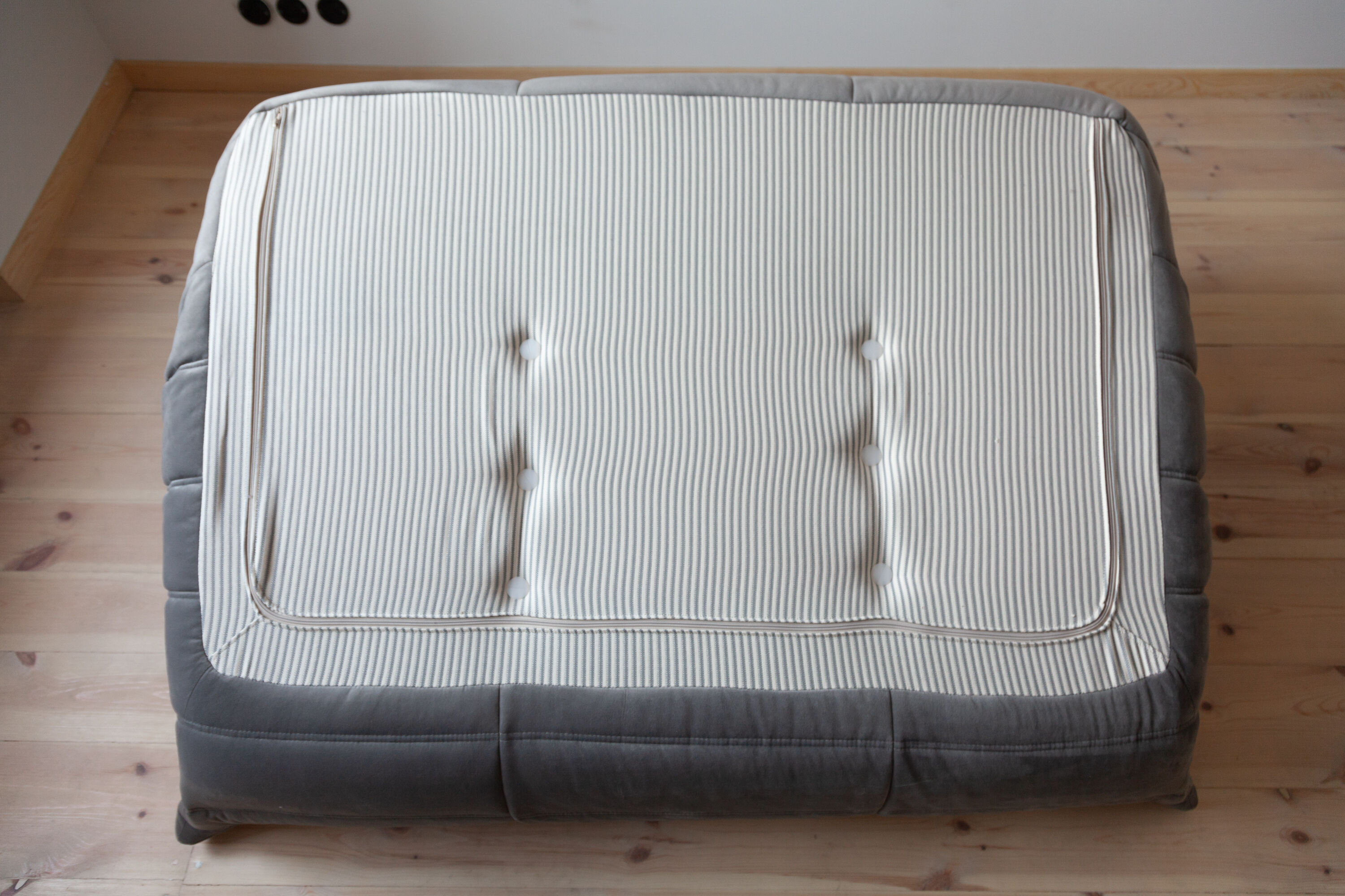 Togo sofa model designed by Michel Ducaroy 1973