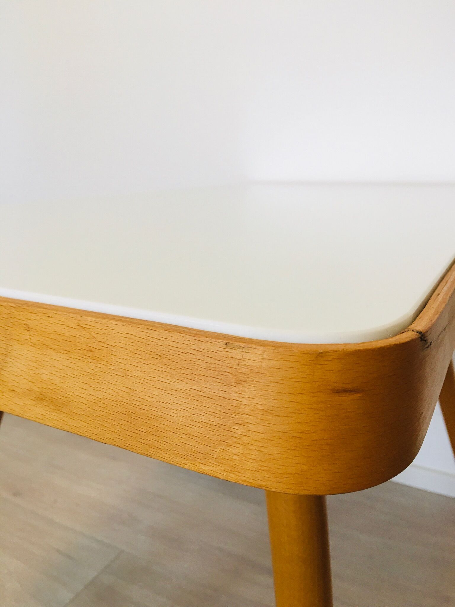 Table basse en verre blanc de Jiri Jiroutek années 1950