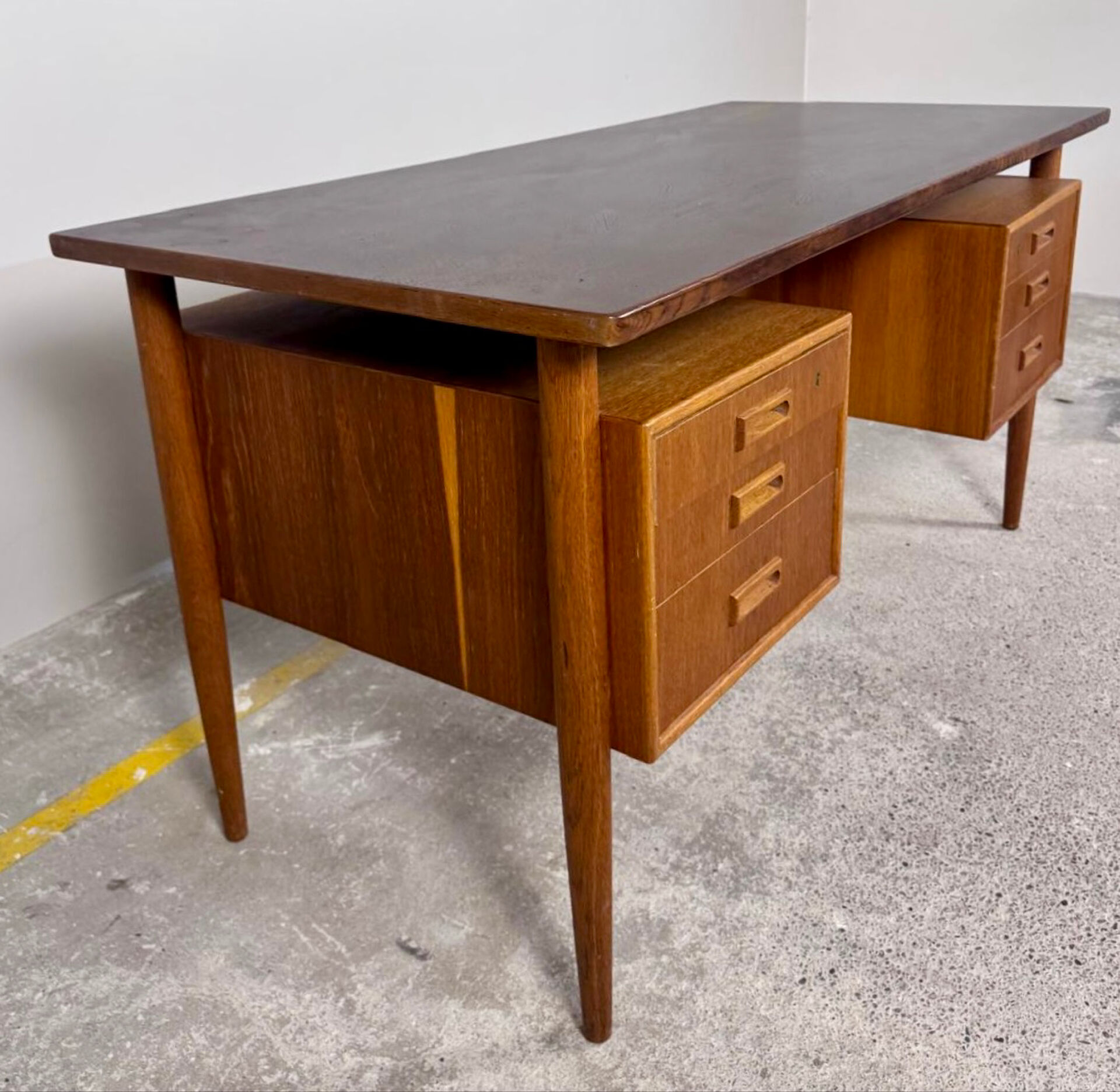 Bureau scandinave de direction double face plateau flottant longueur 1
