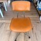 Chaise bienaise en métal et cuir