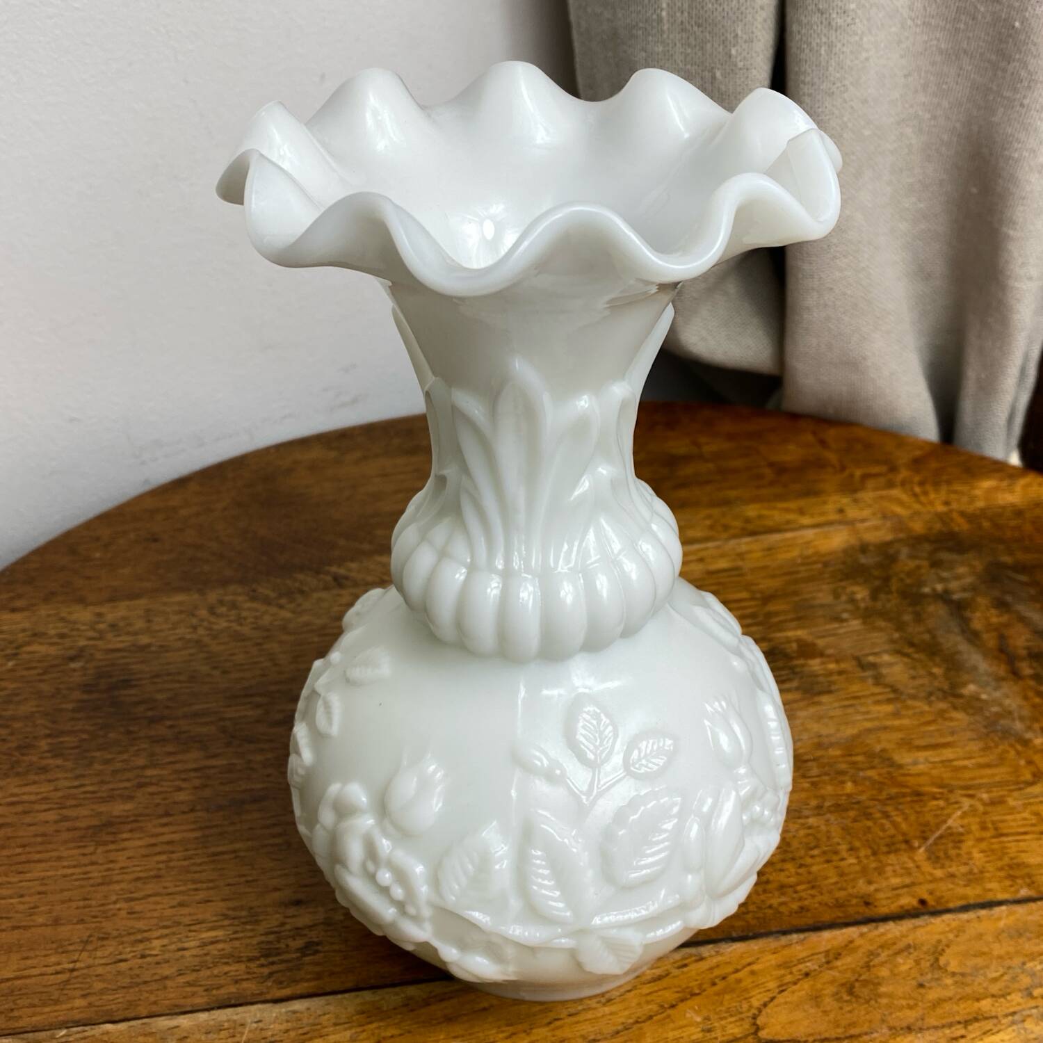 Portieux vase in white opaline