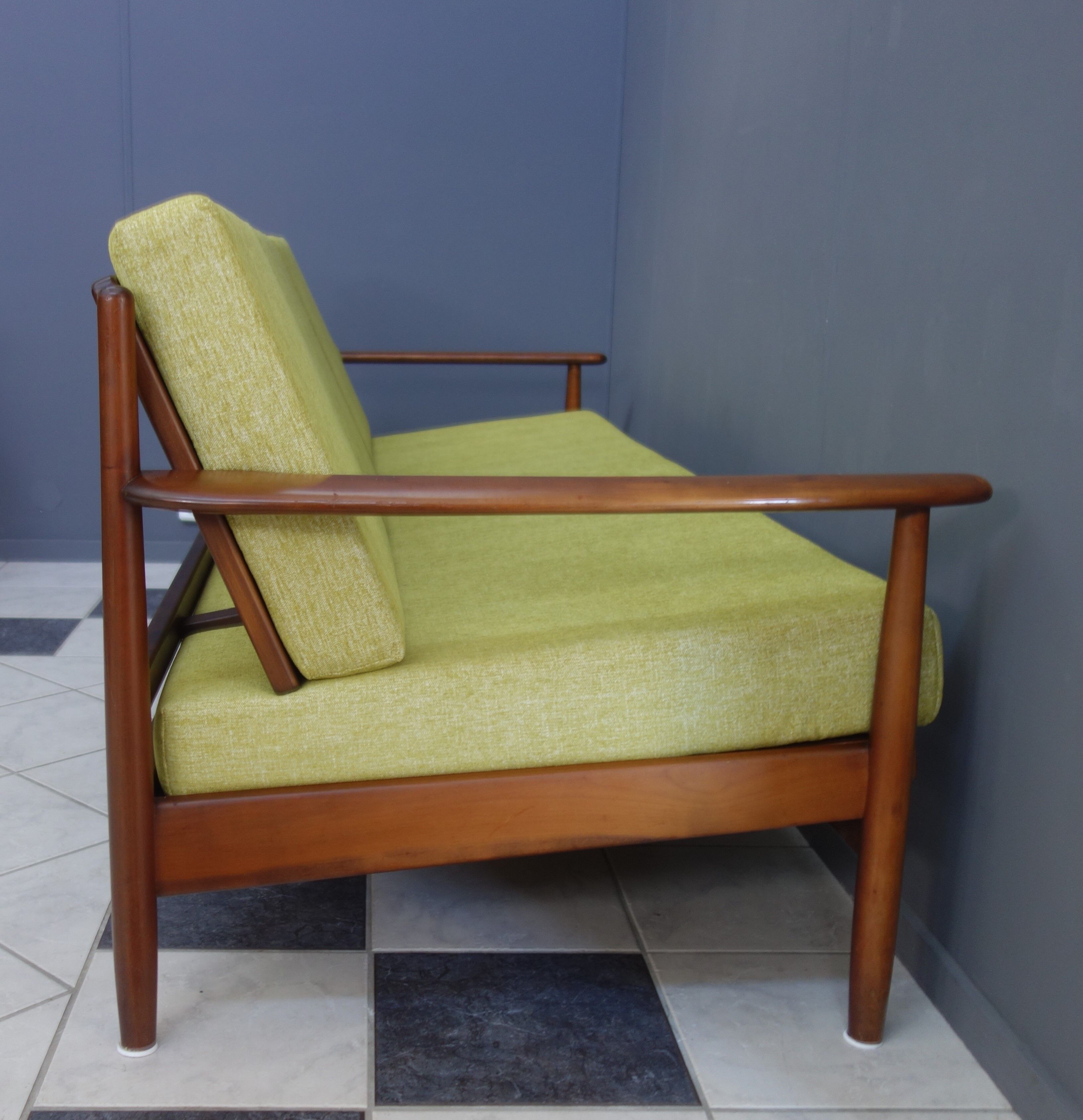 Yellow vintage sofa / daybed, 1960S