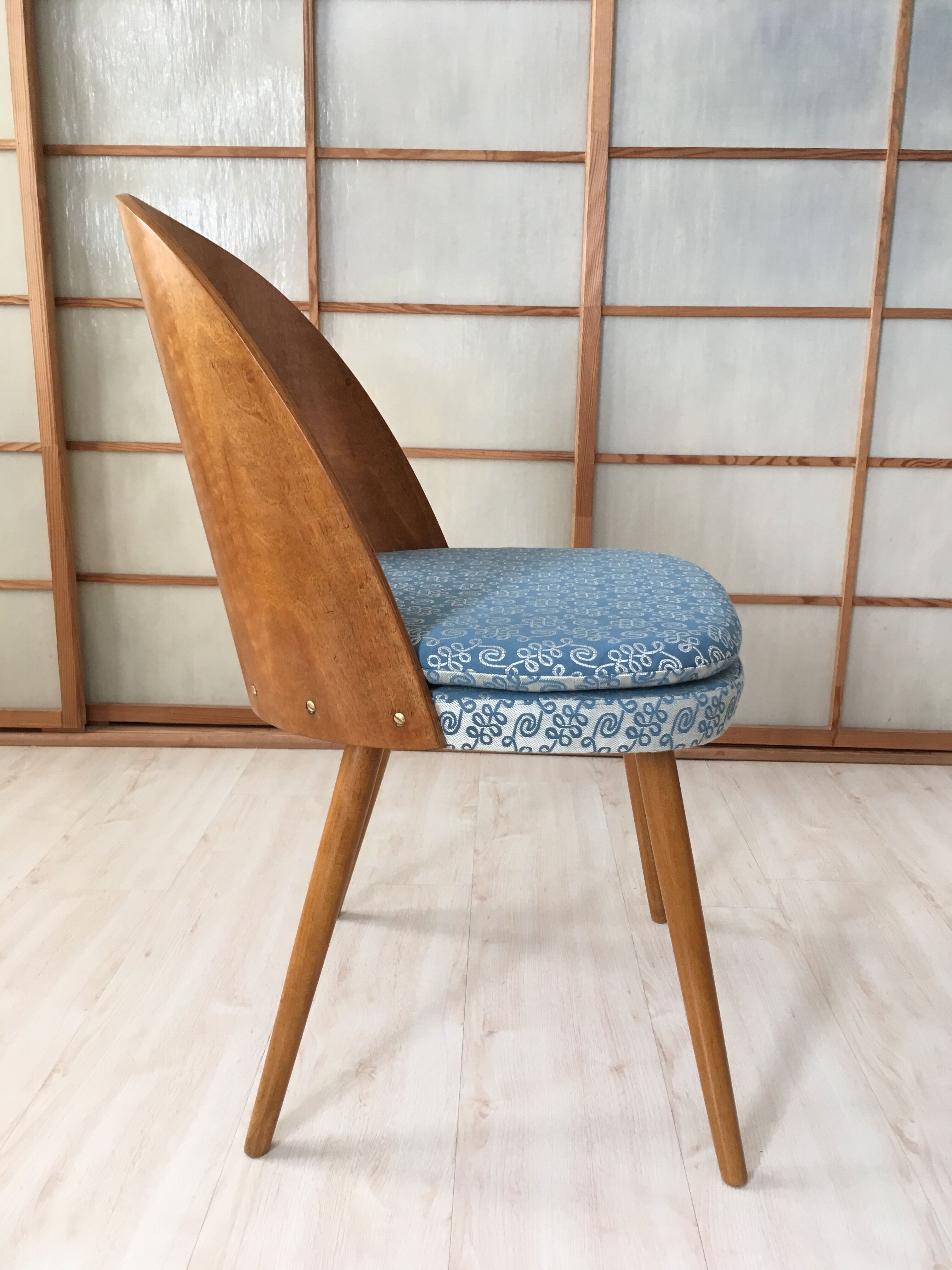 Antonin Suman 4 chair series