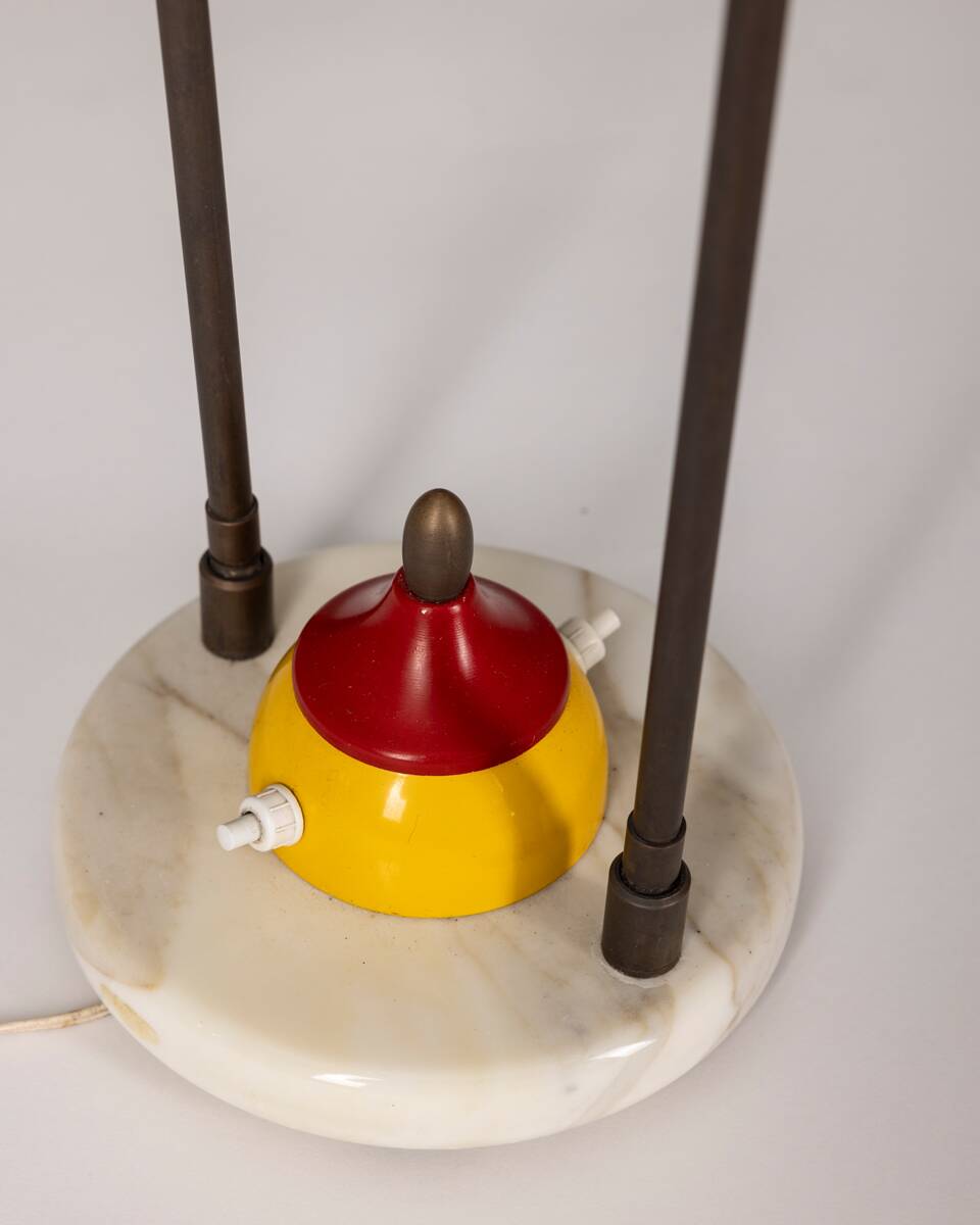 Lampe de table vintage des années 1950, abat-jour conique, design stilnovo