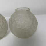 Pair of art deco balls with floral decoration of thoughts
