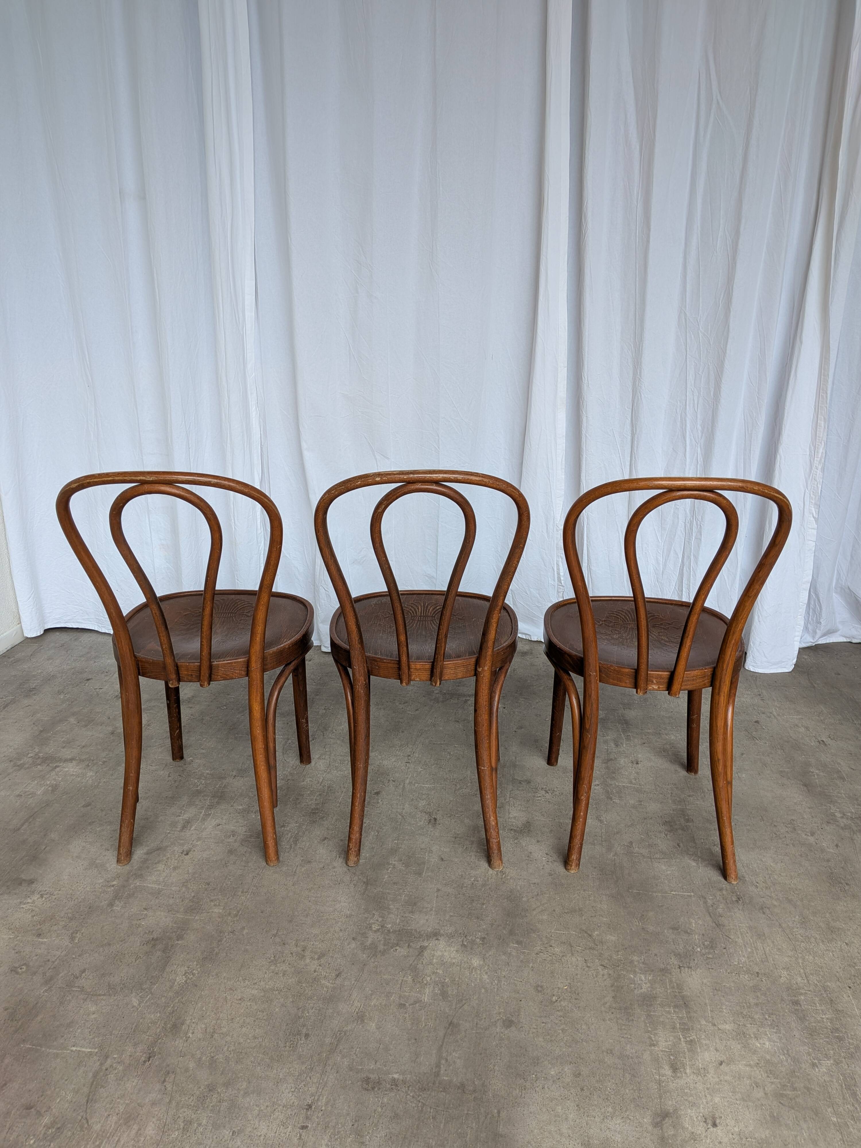 Set of 3 Vintage Thonet Style Bentwood Chair, Carved Wood Dining Chair