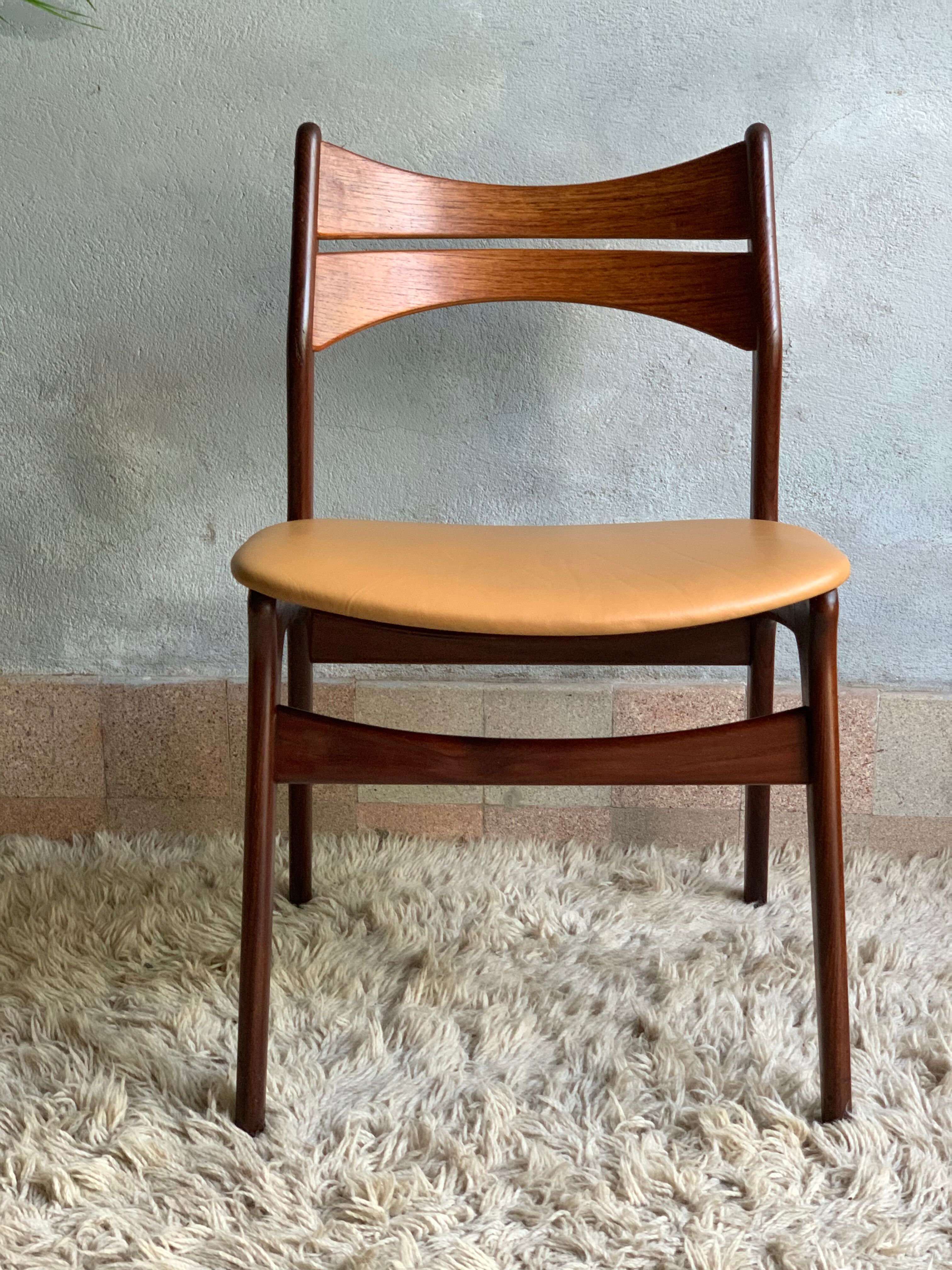 Scandinavian chair Erik Buch in teak and leather