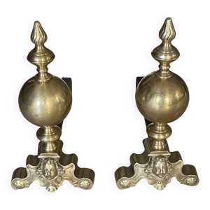 Paire de chenets en laiton