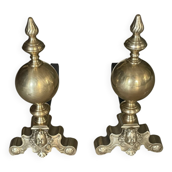Paire de chenets en laiton