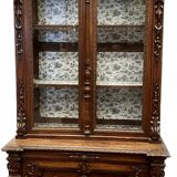 Renaissance style two-body display case in solid walnut Napoleon III