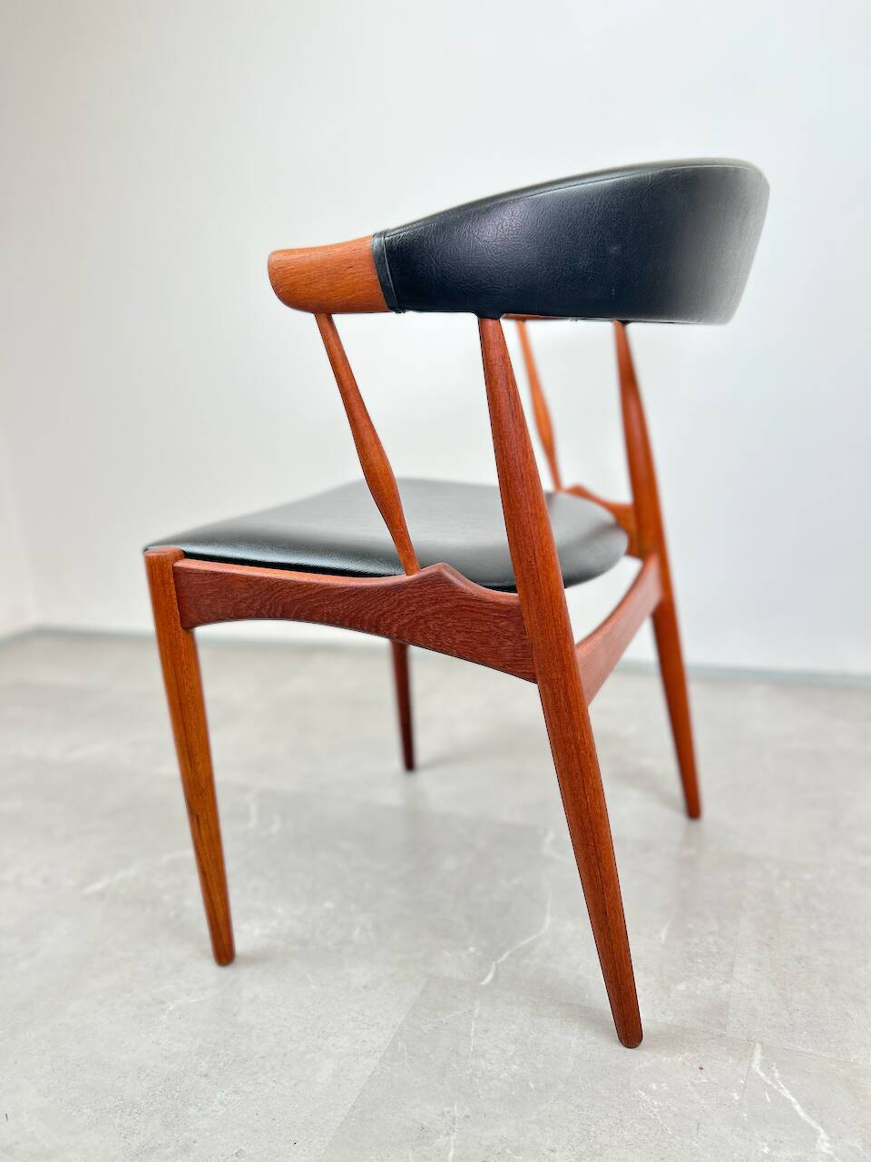 BA113 - Armchair in Teak and Leather by Johannes Andersen