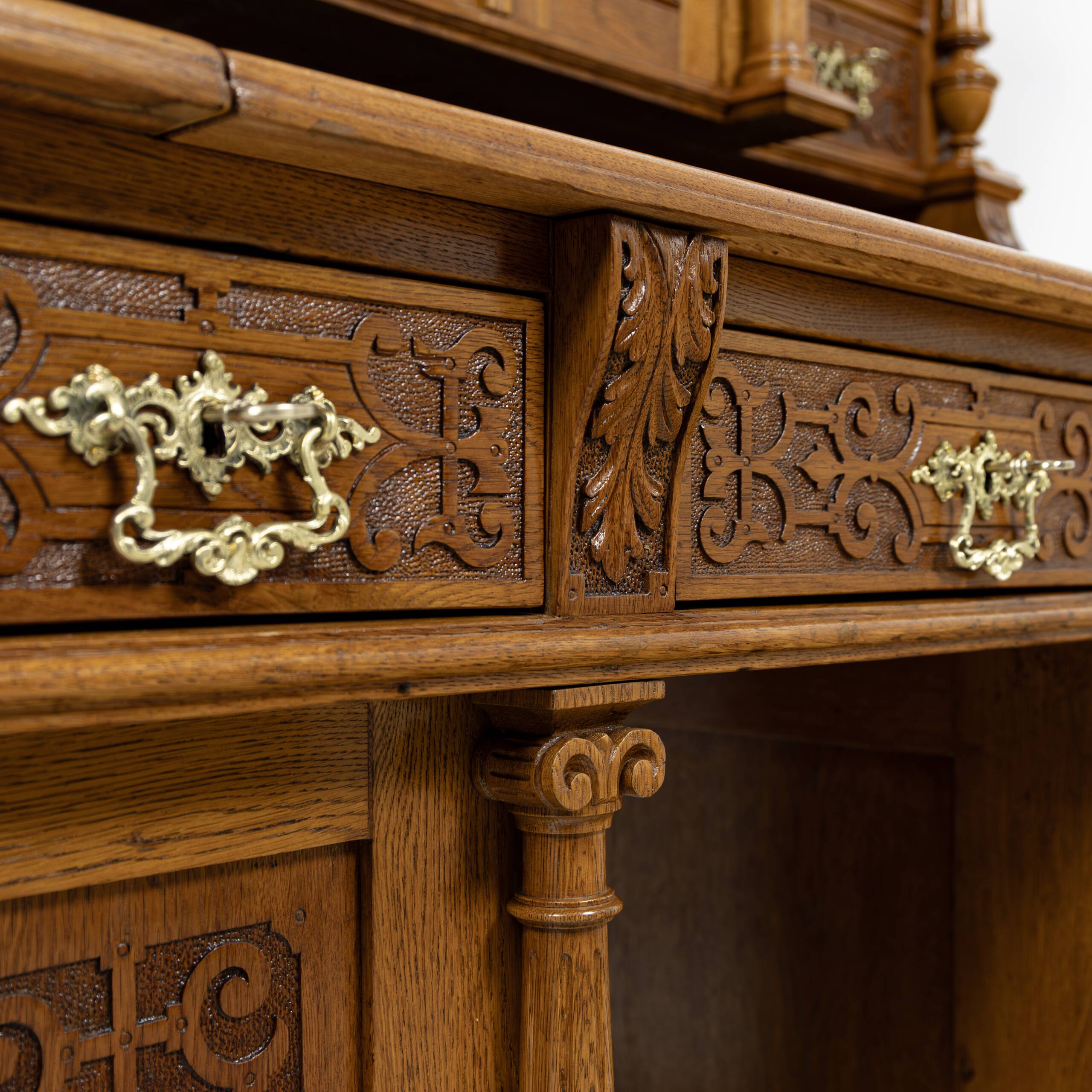 Grand Neo-Renaissance ministerial desk with steps in oak - circa 1880-1890