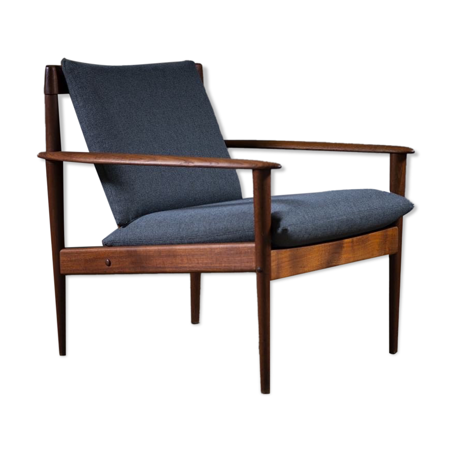 Grete Jalk armchairs pulse jeppesen edition