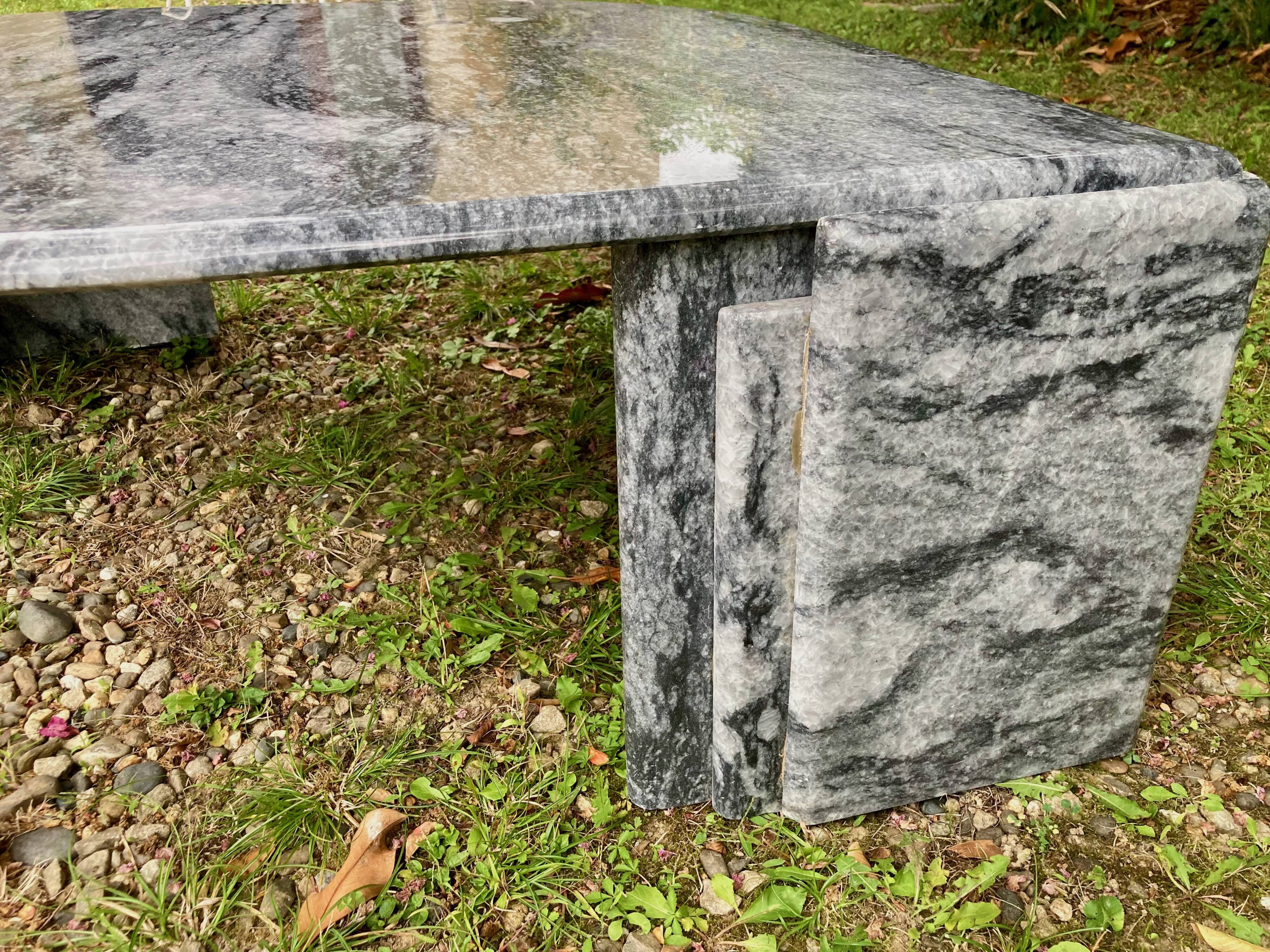 Table Eye by Roche Bobois