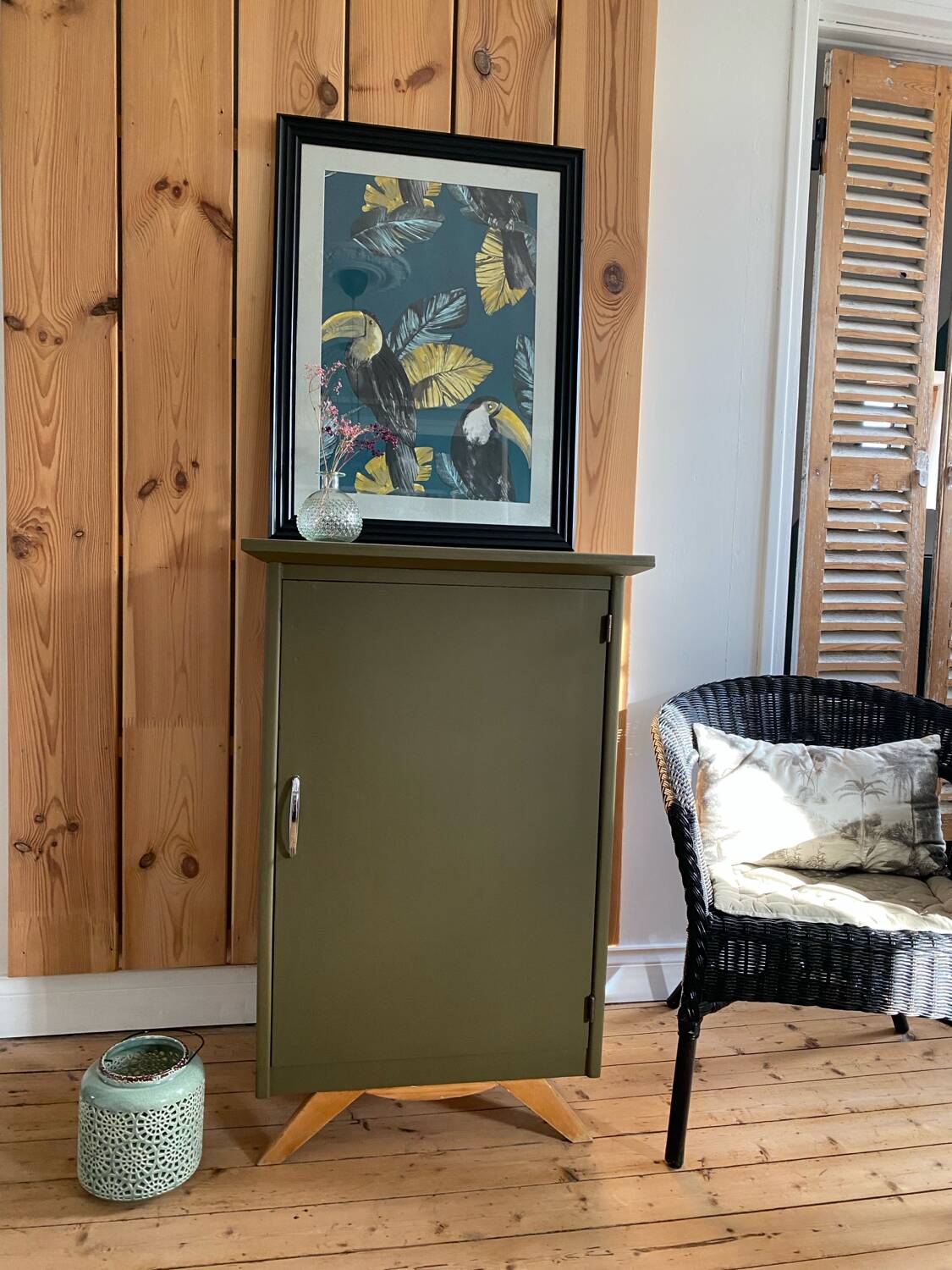 Antique 1-door boarding school furniture