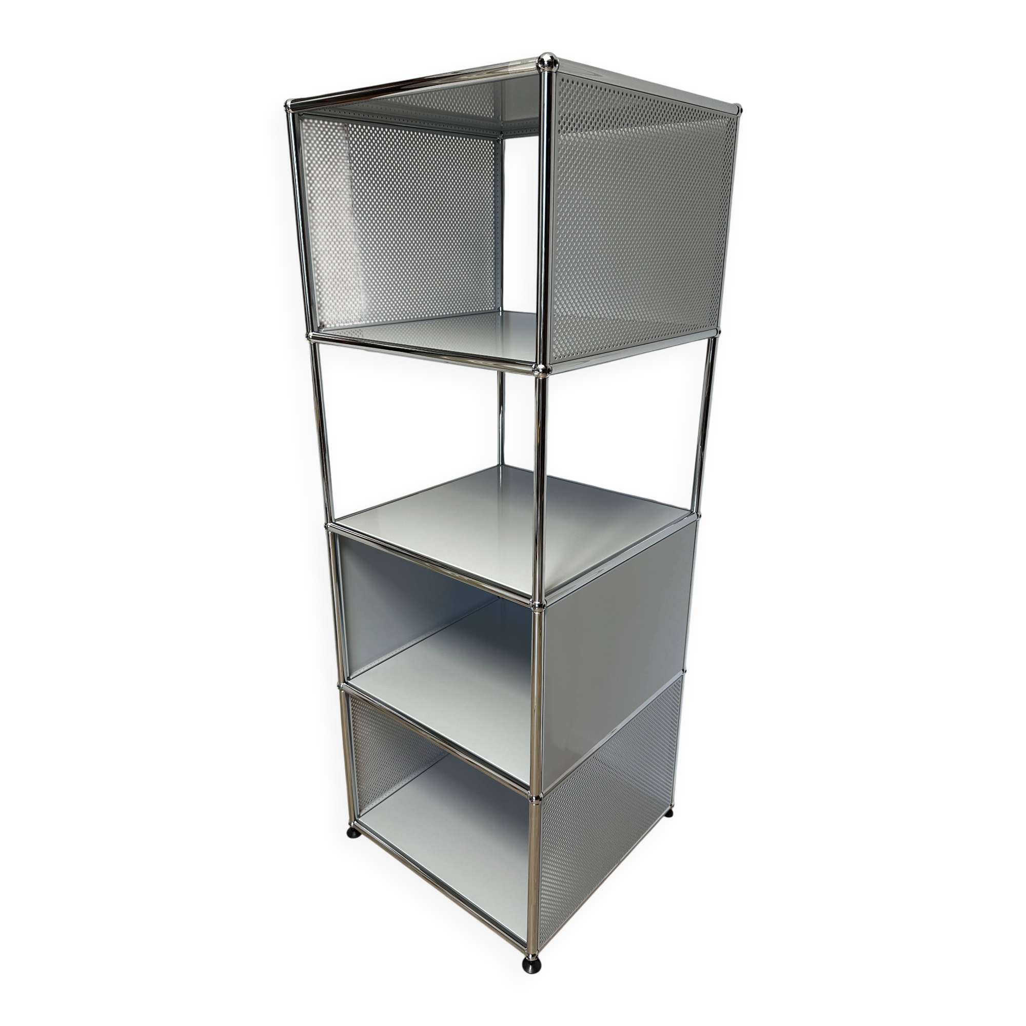 USM Haller shelf in light grey