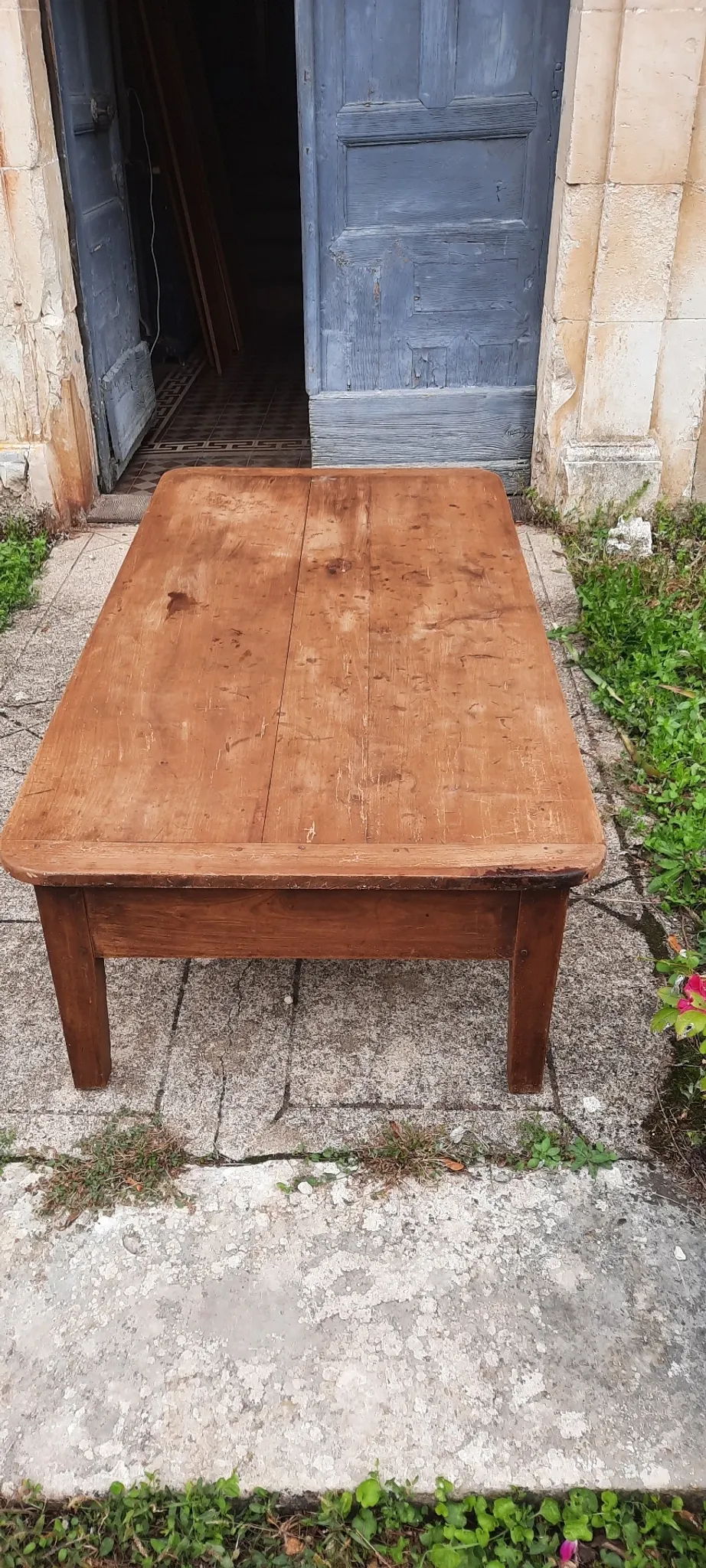Low farmhouse table