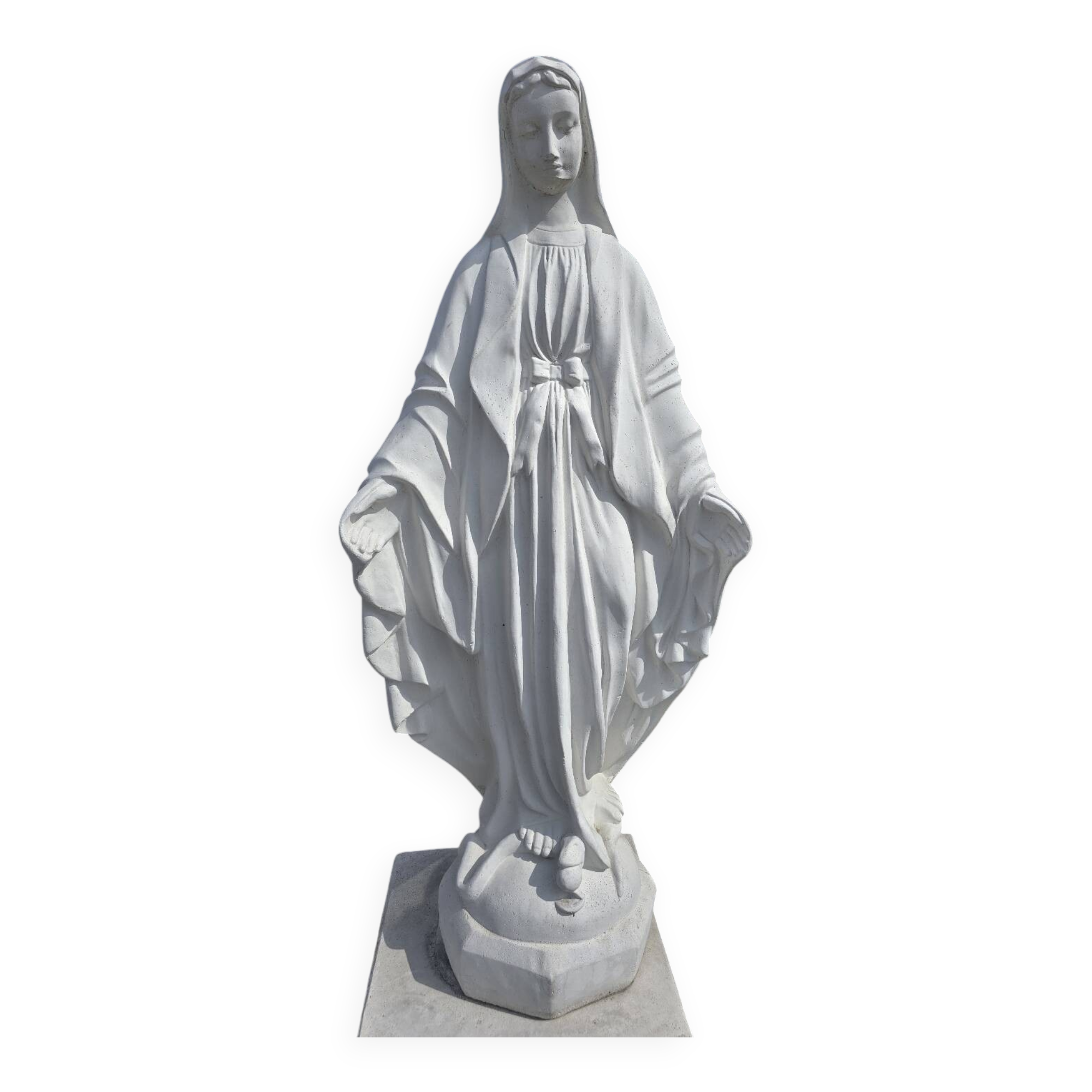 Statue de la Sainte Vierge en pierre