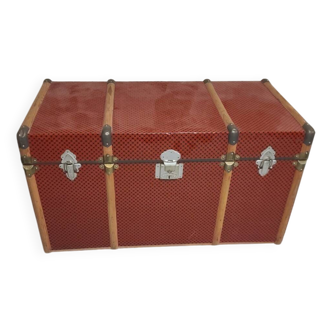 Male art déco vintage en bois et étain métallique enveloppée en rouge