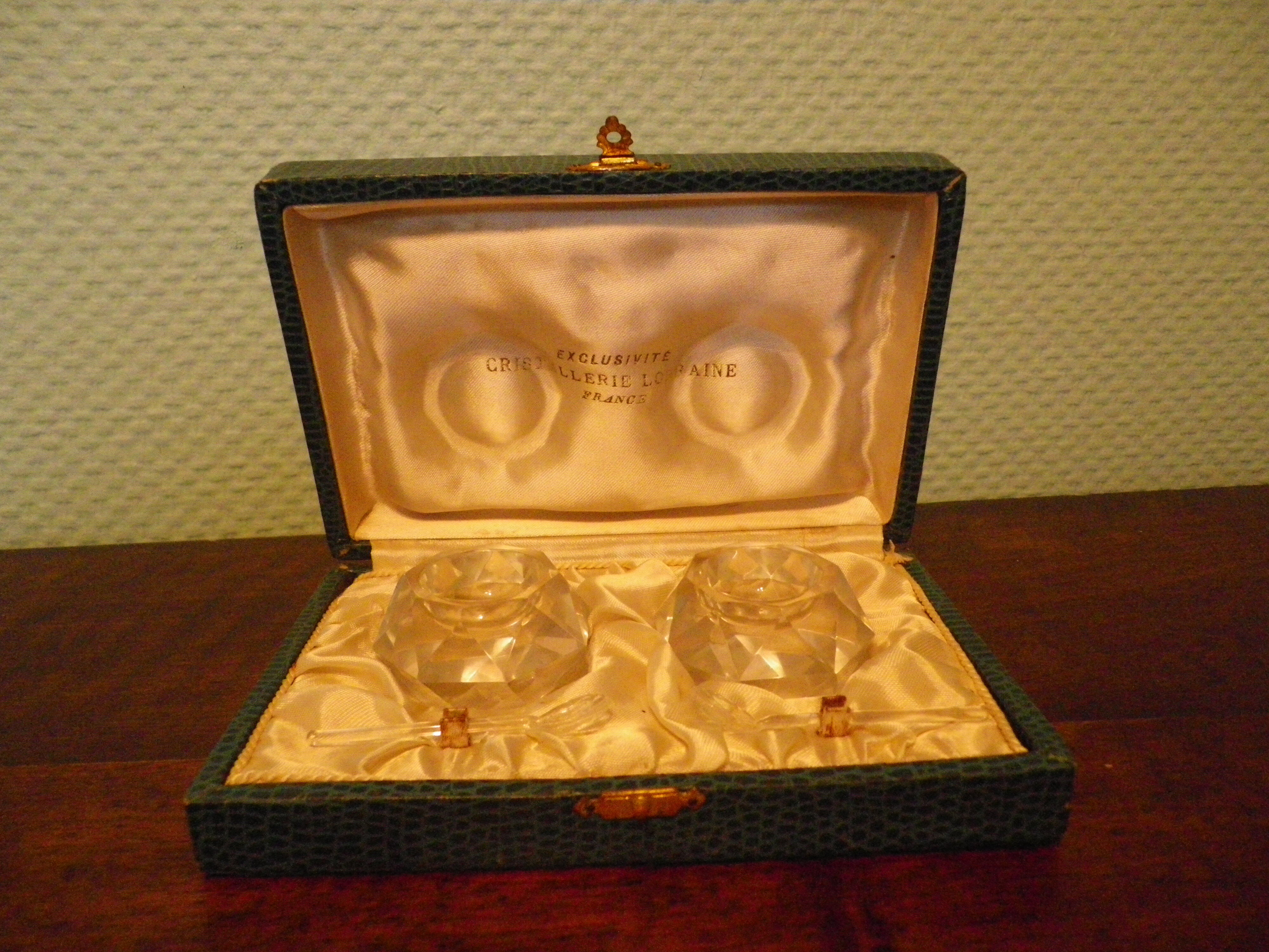 Duo of Saleron in crystal with their serving spoons, in original box - 50s -