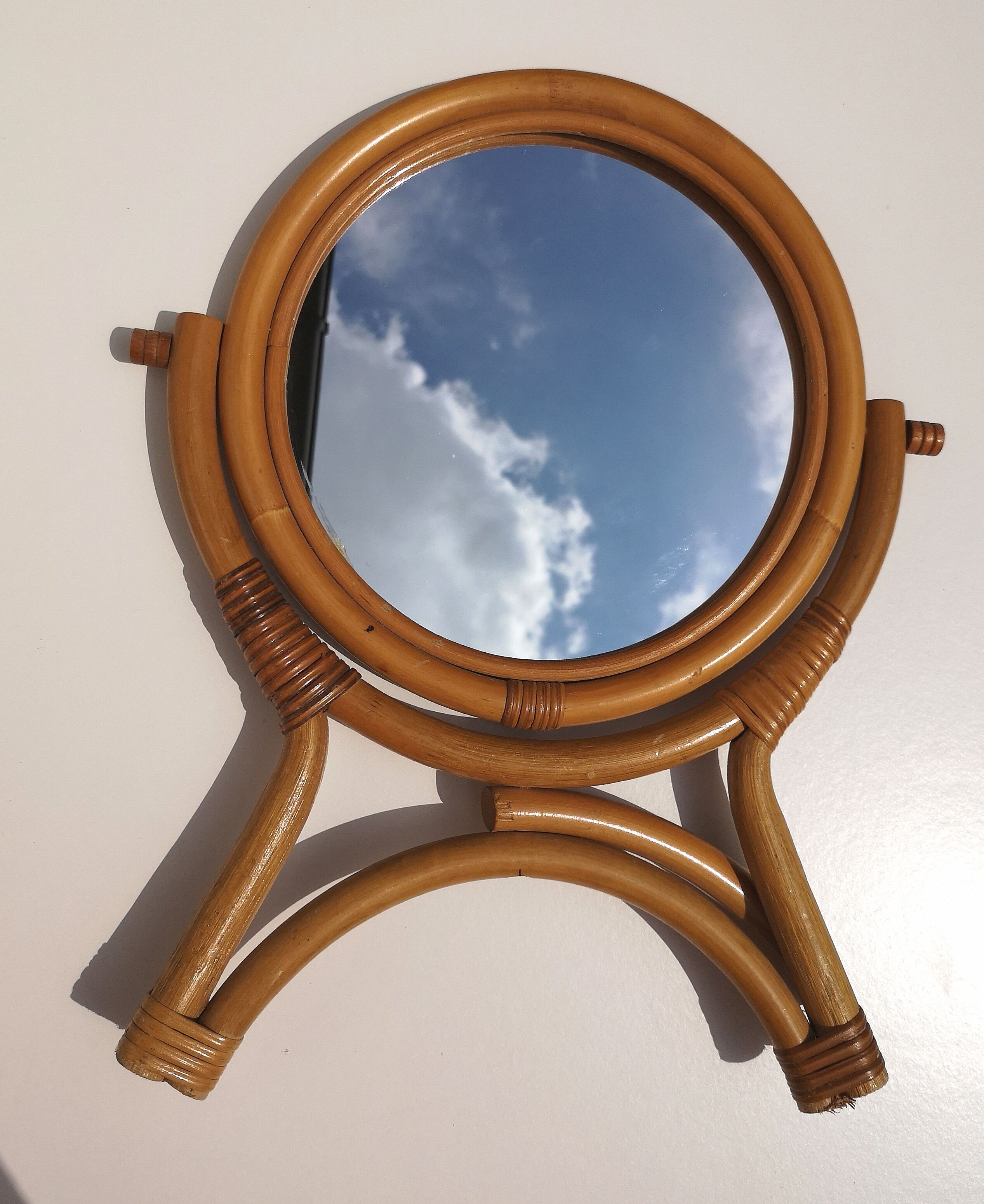 Mirror to pose, vintage, rattan