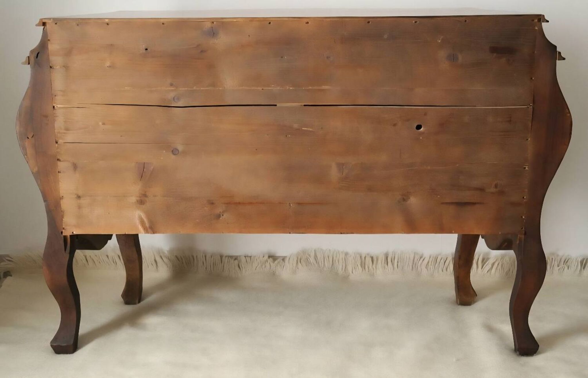 Coffin commode in walnut, Louis XV style, 20th century.