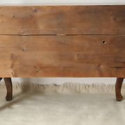 Coffin commode in walnut, Louis XV style, 20th century.