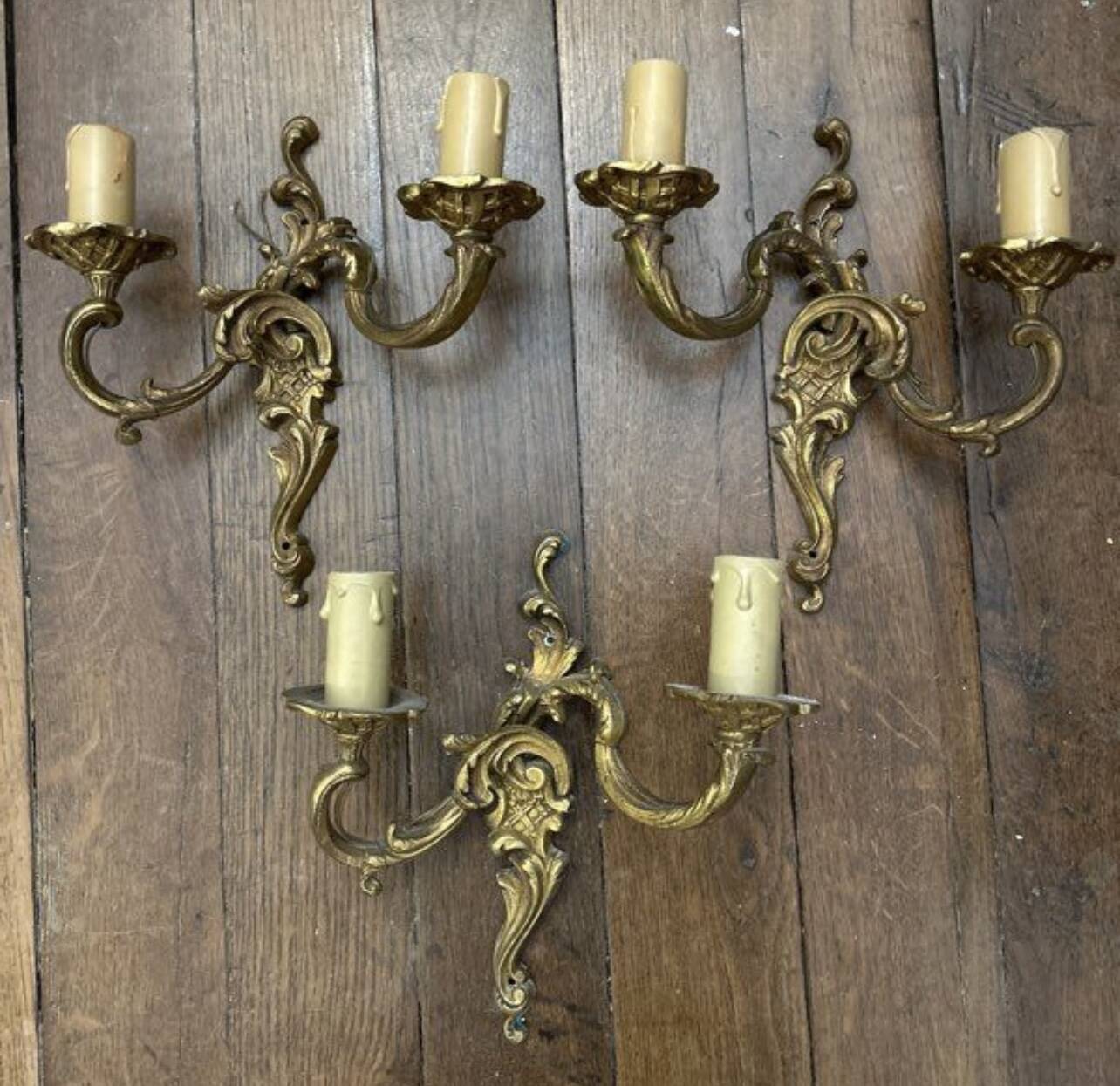 3 stylish wall lights