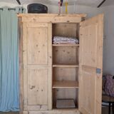 Large wardrobe - hanging space and shelves