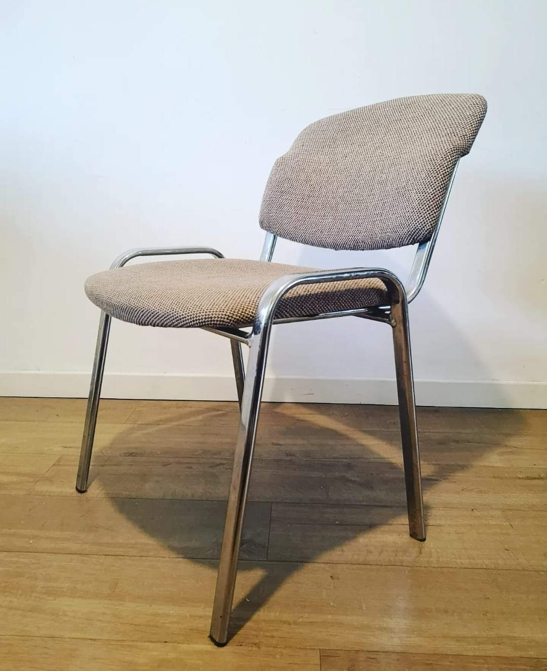 Chaise de bureau en tissu et alu