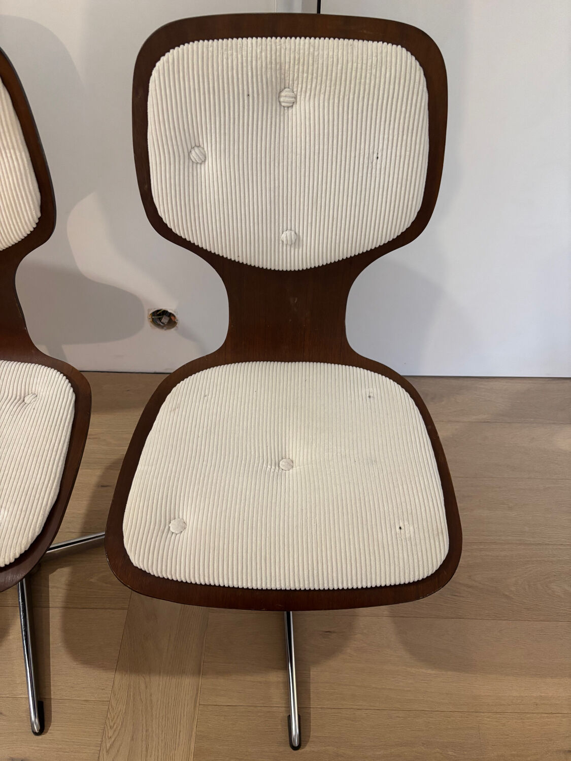 Lot of 4 vintage swivel chairs in the style of Arne Jacobsen, Scandinavian.
