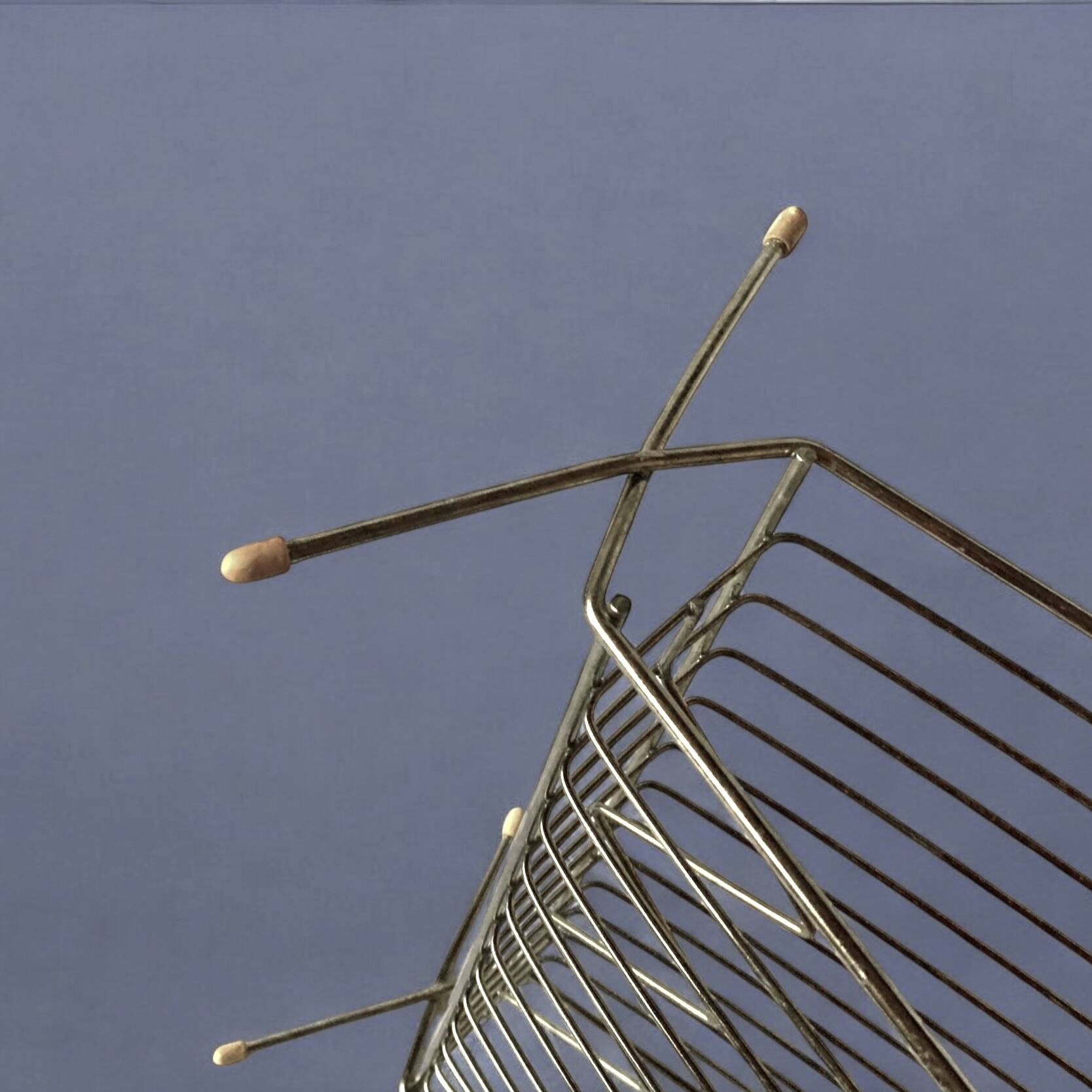 50s magazine rack in brass and scoubidou