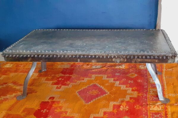 Table basse industrielle.
