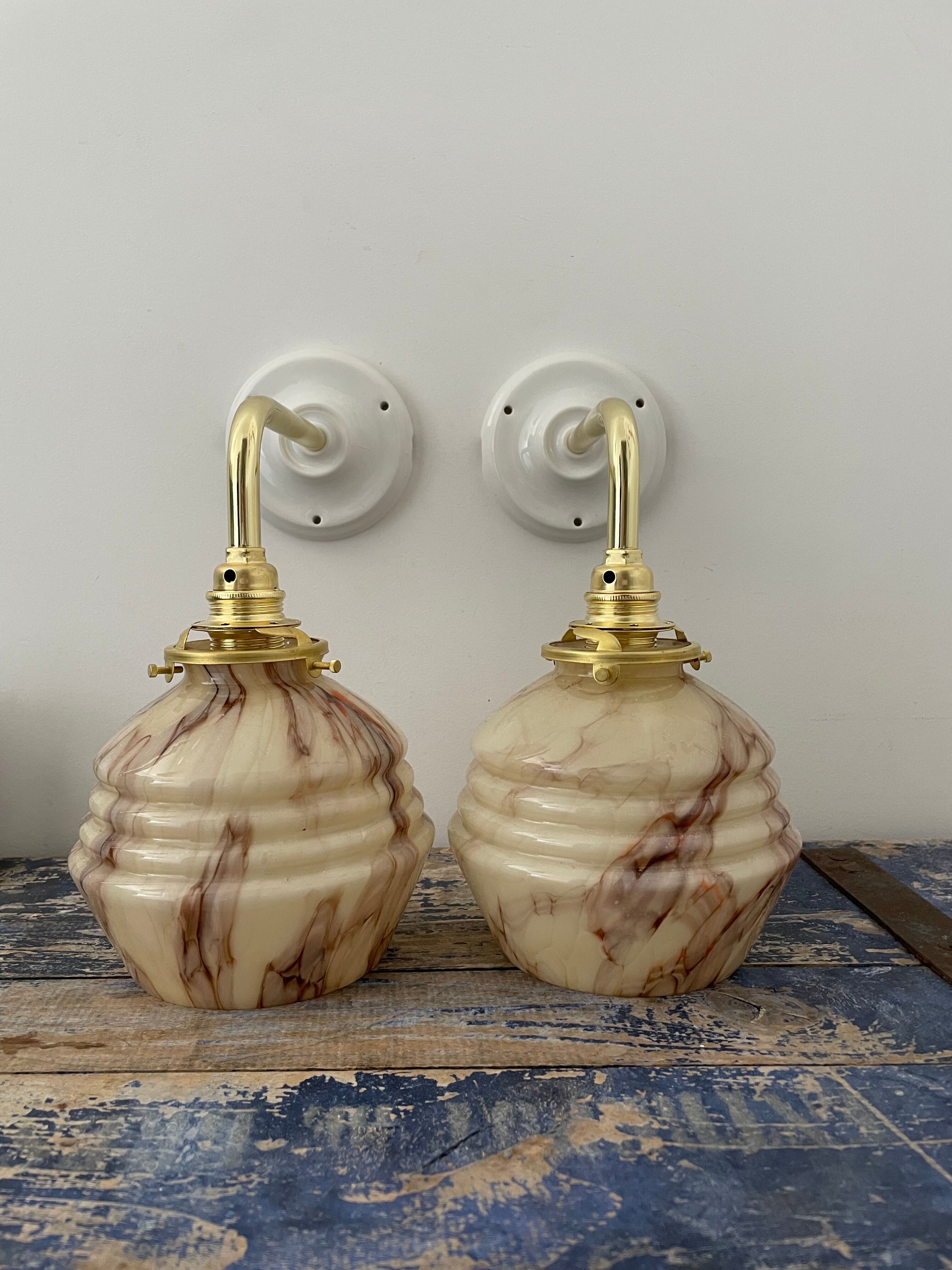 Pair of Art Deco wall lamps in marbled opaline