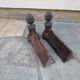Paire de chenets anciens en fonte