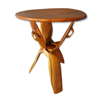 Foldable walnut pedestal table