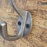 Teak coat rack with 10 double cast iron hooks