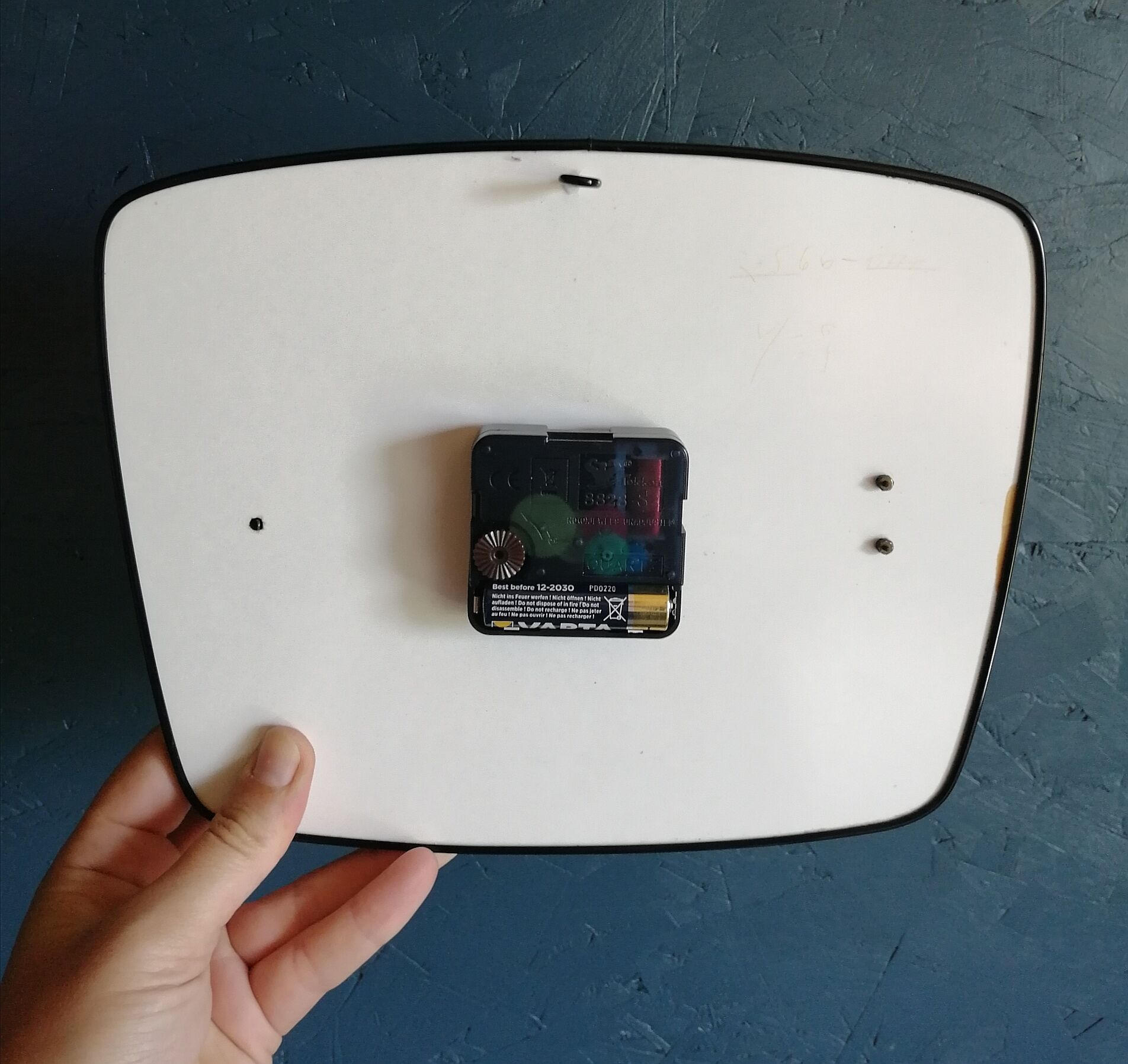 Formica vintage silent wall clock "Japy Electric Raspberry"