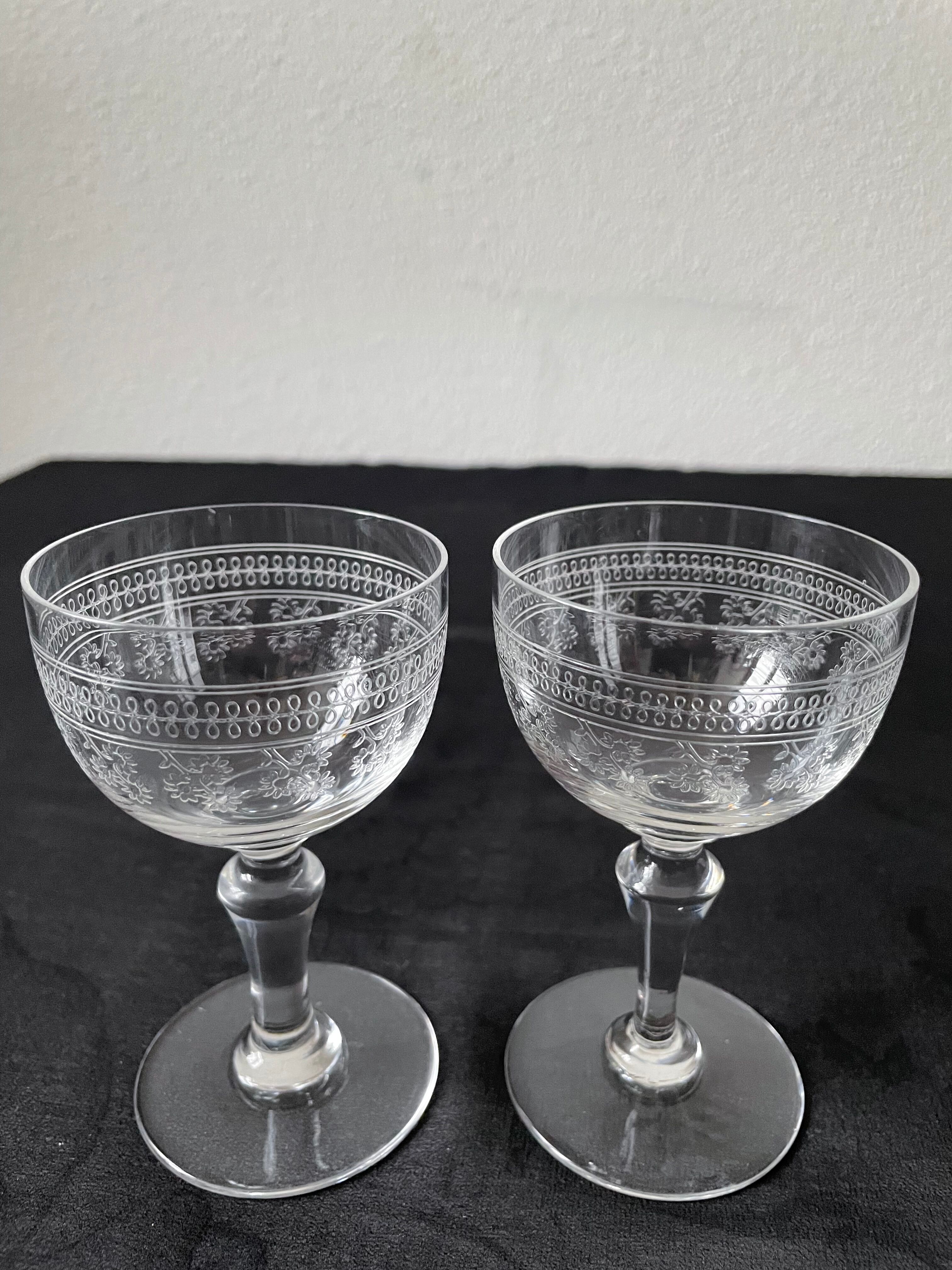 Verres à vin en cristal Baccarat Pompadour
