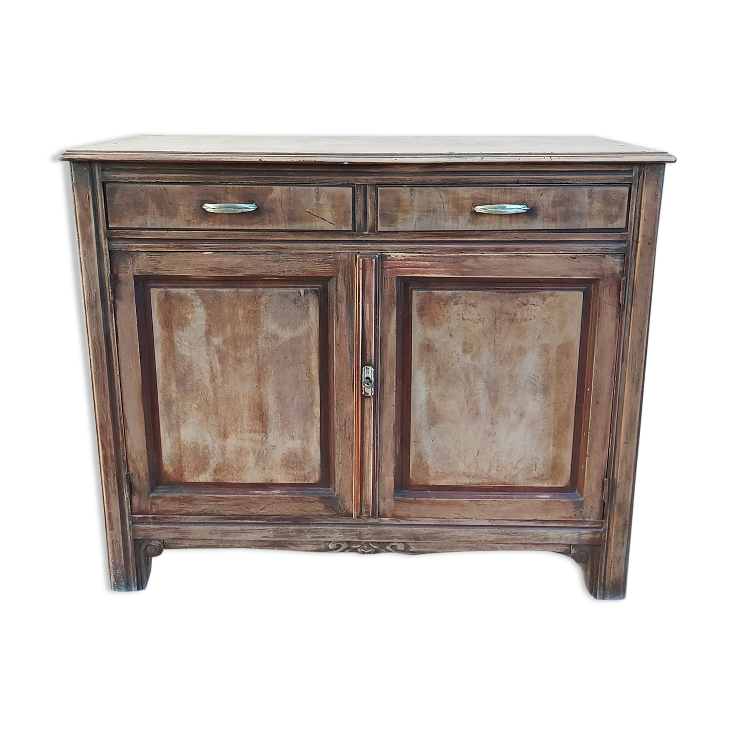 Sanded Parisian buffet