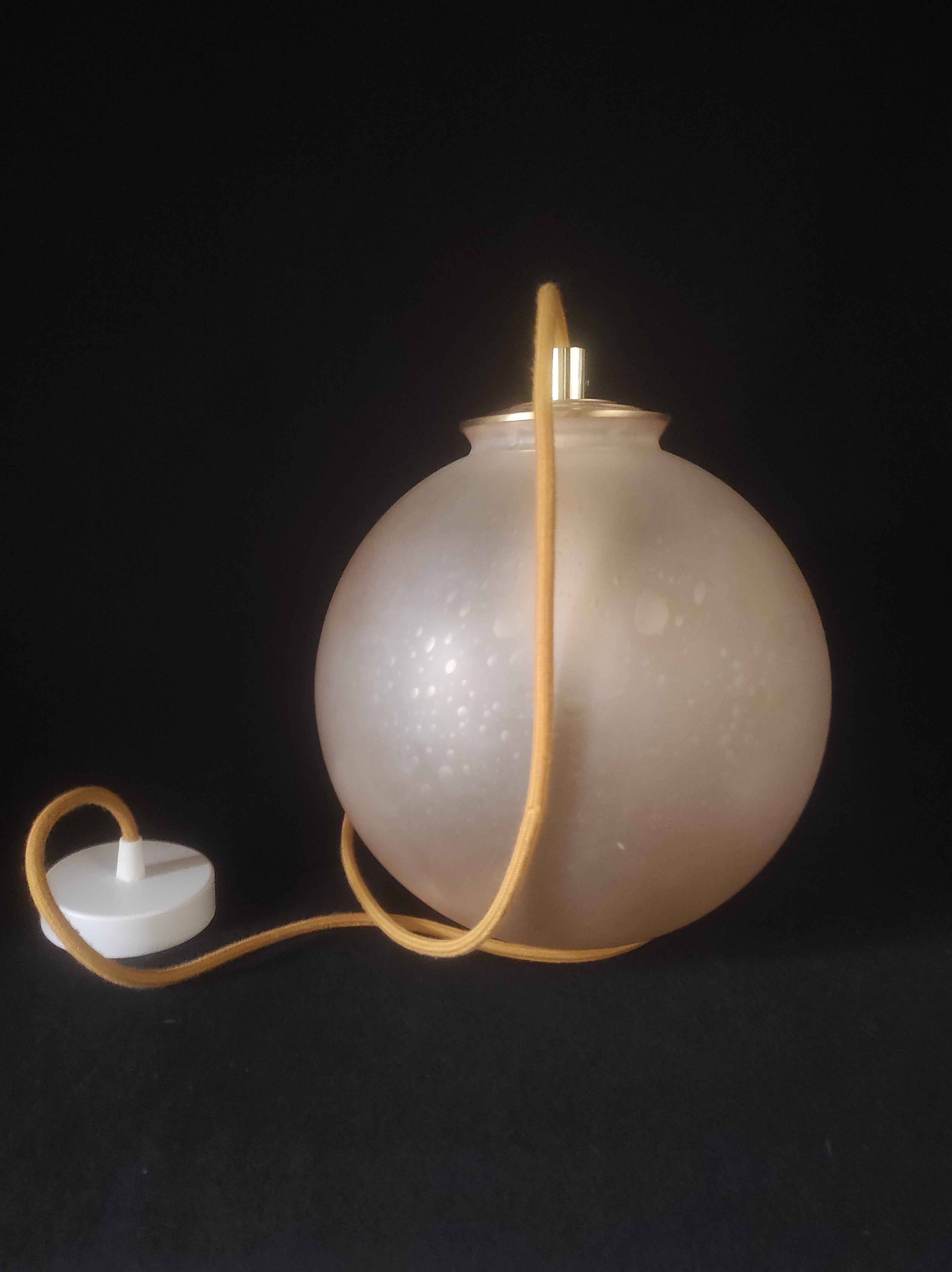 Suspension globe blown glass gilded