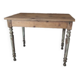 Small farm table with turned legs
